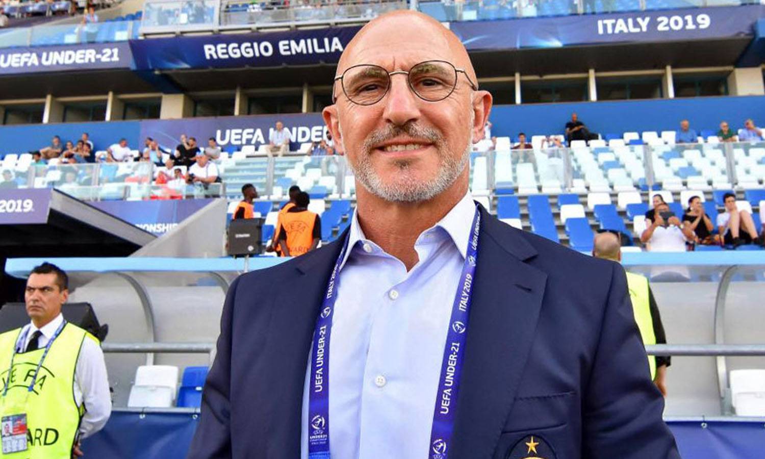 مدرب إسبانيا يعد بمزيد من البطولات بعد دوري الأمم الأوروبية