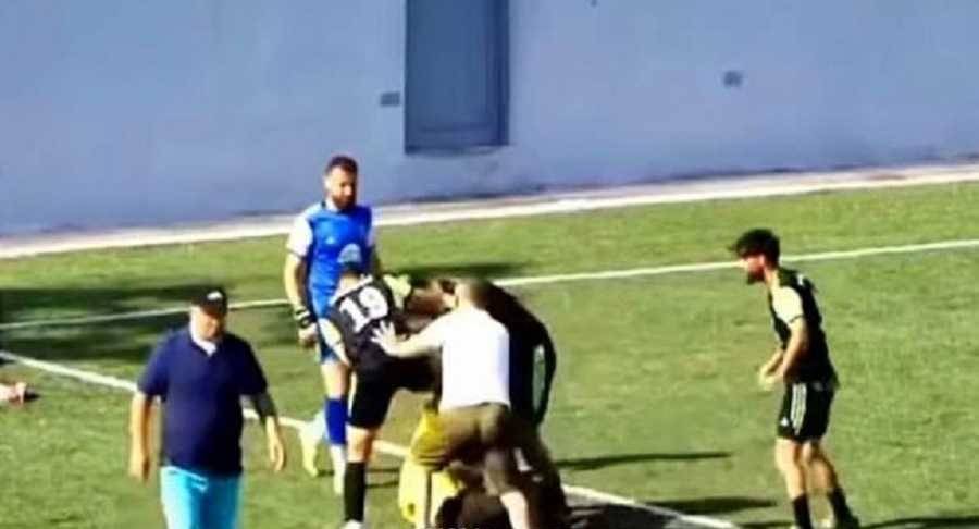 توقف مباراة في لبنان بعد تعرّض الحكم للضرب المبرح!