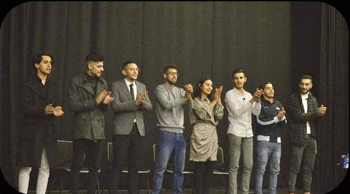 مسرحية في لبنان تجسد معاناة الشباب وأبناء هذا الوطن "سيناريو مواطن لبناني"