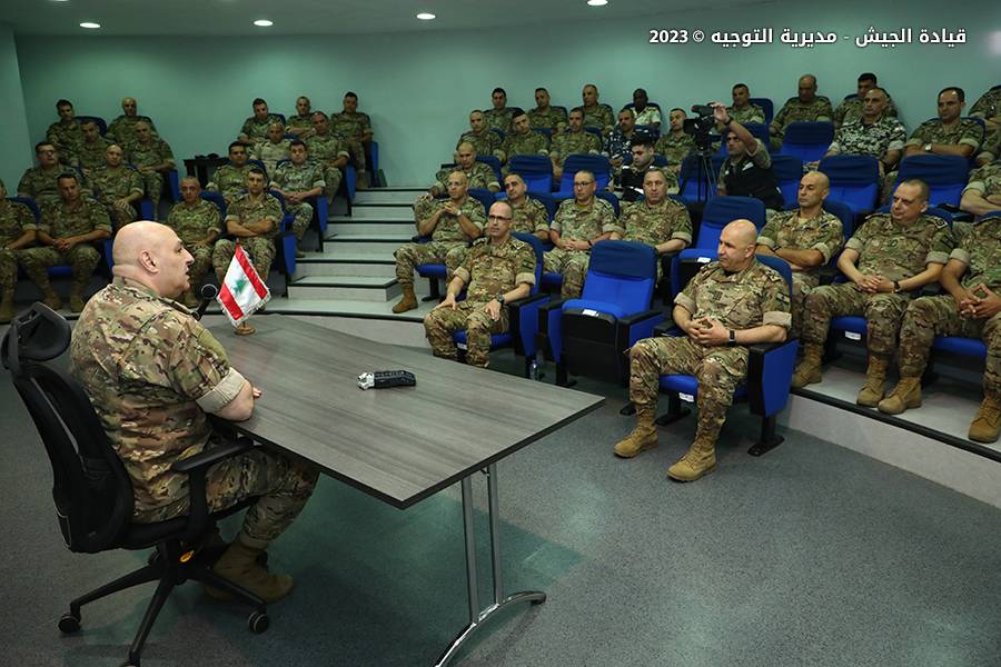 قائد الجيش التقى ضبّاط دورة الأركان 37:
لن نترك لبنان فريسة للمجرمين