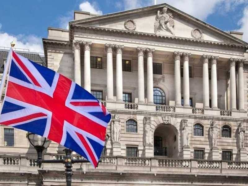 في الزيادة الـ13 توالياً... بنك إنكلترا  يتخطّى التوقعات ويرفع الفائدة بنصف نقطة مئوية