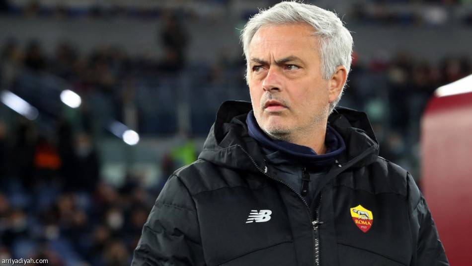 بسبب شتمه لحكم مباراة اليوروبا ليغ النهائية... اليويفا تقرّ عقوبة مورينيو