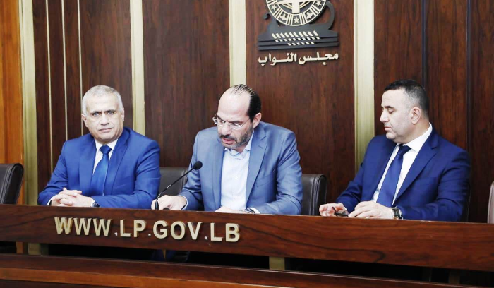 مراد ترأس "لجنة التربية": توصية للحكومة
للإيفاء بوعدها وضخ أموال لصندوق التعويضات