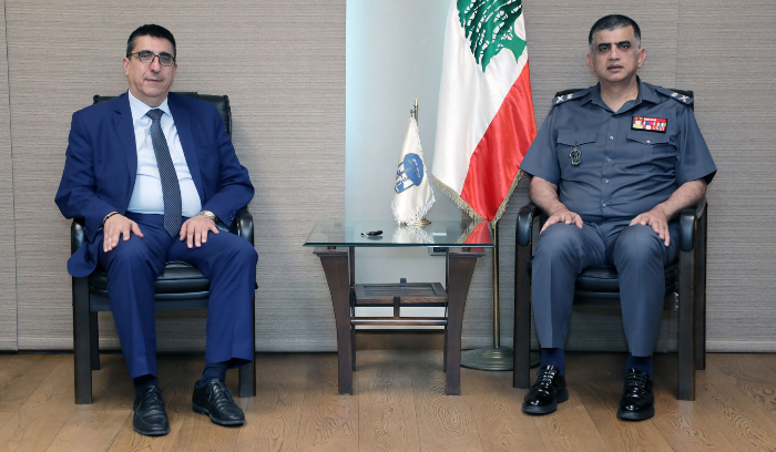 عثمان استقبل حجار منوّهاً بجهود
قوى الأمن لمكافحة آفة المخدرات