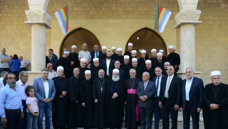 مشايخ وعموم أهالي بريح أقاموا "لقاء المعايدة والمحبة"
أبي المنى: لتوحيد الطاقات وبناء لبنان على نهج وطني
العمّار: لنفكر ببعضنا والشعور مع أخينا الذي يحتاج محبتنا