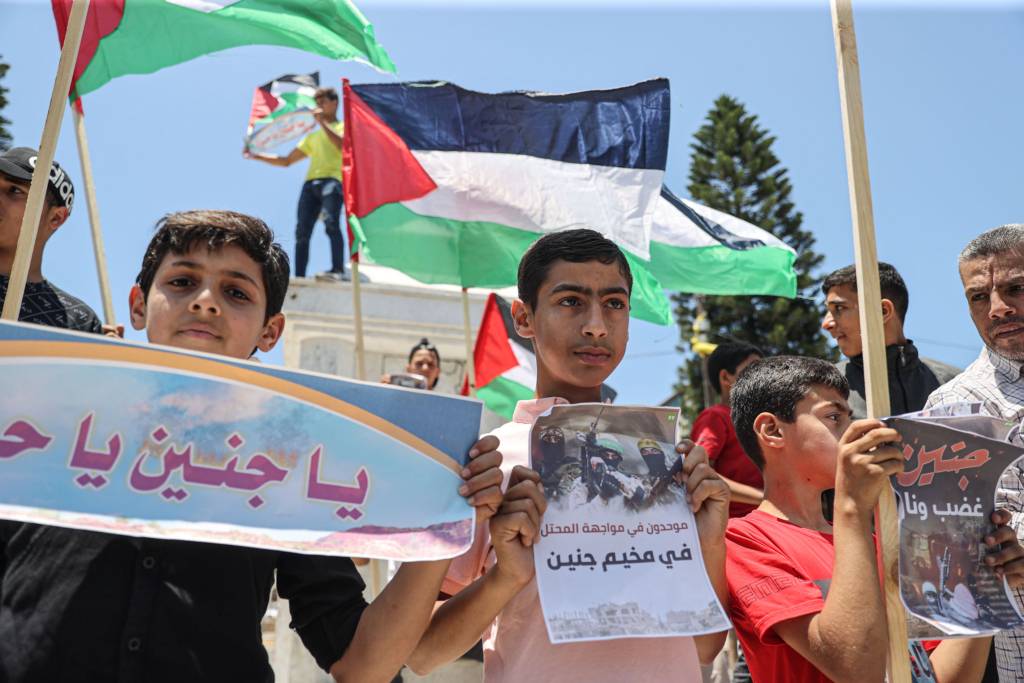 بالفيديو.. العدوان مستمر على القدس المحتلة.. وإصابتان جديدتان