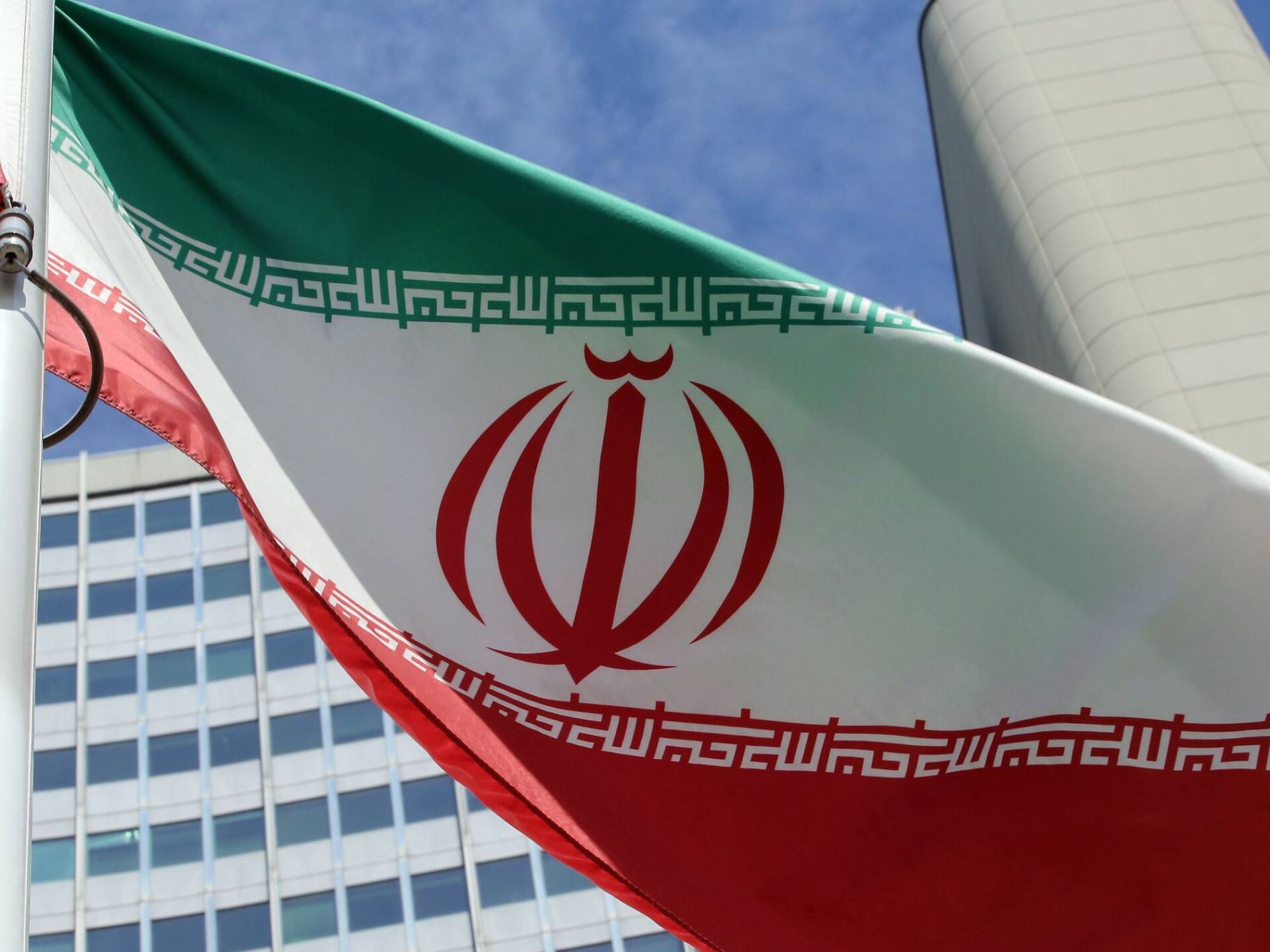 إيران تدعو المجتمع الدولي إلى الاهتمام بالأبعاد الإنسانية للأزمة اليمنية وإقرار وقف إطلاق النار