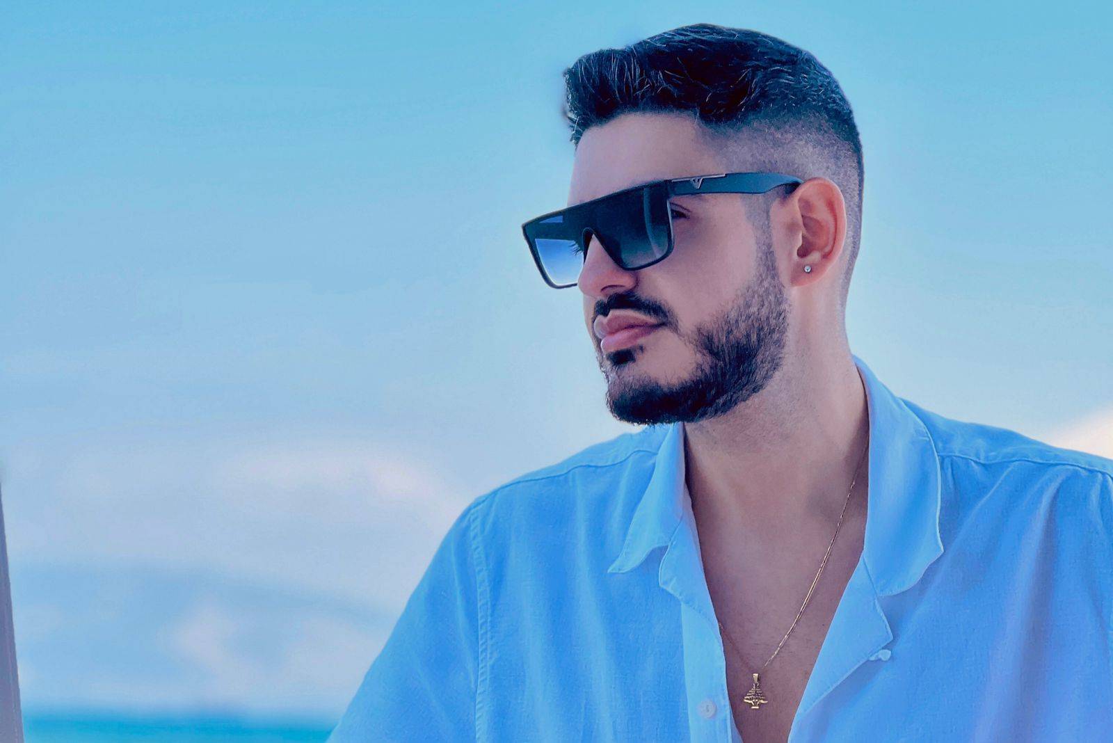 رولان مهنا يُحيي حفلتين في لبنان...ما التفاصيل؟