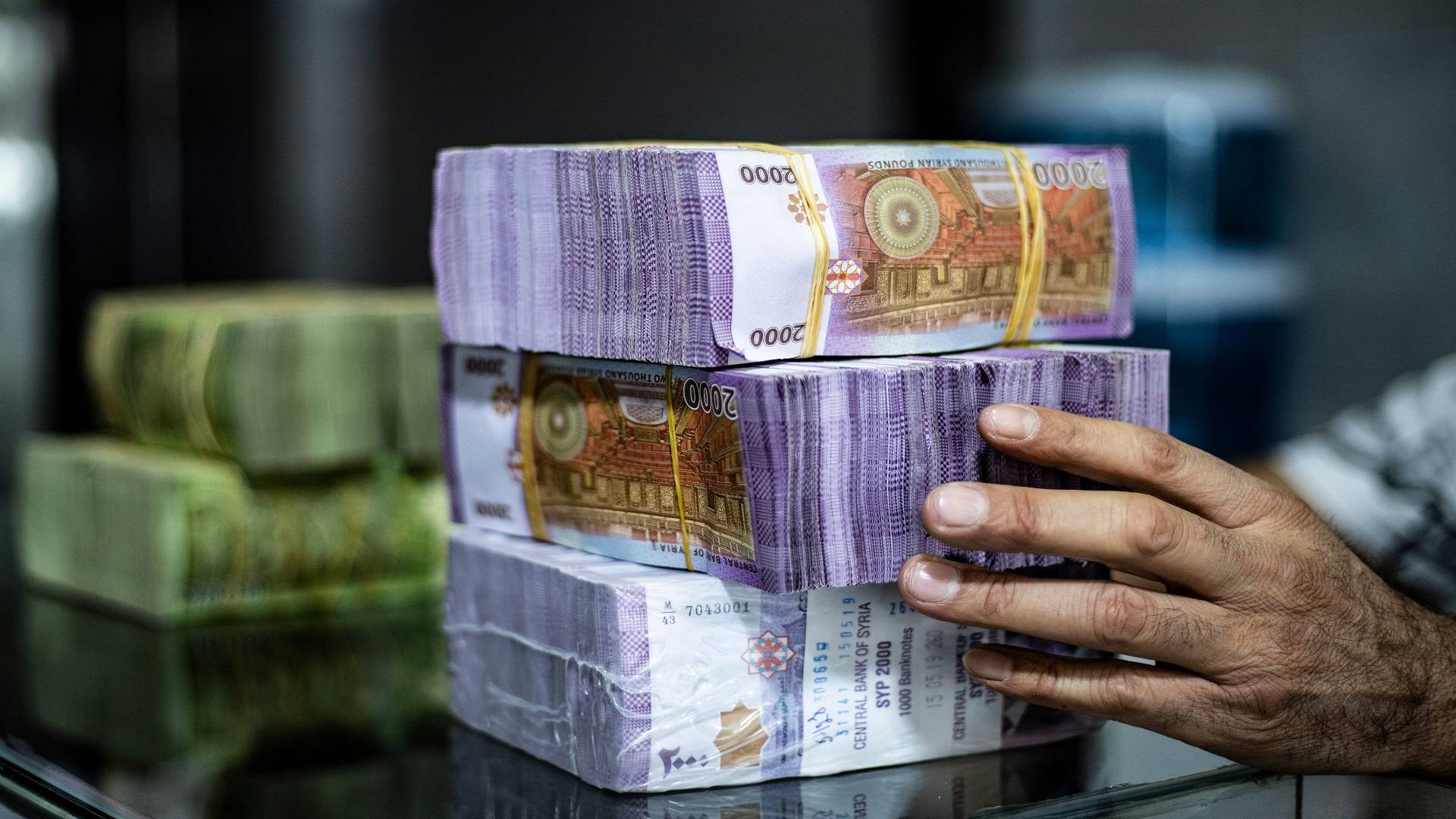 سوريا.. سعر صرف جديد لدولار الحوالات