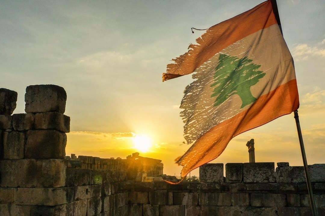 سياسة اللعب على حافة الهاوية... "السقوط" مرهون بالقرار الخارجي