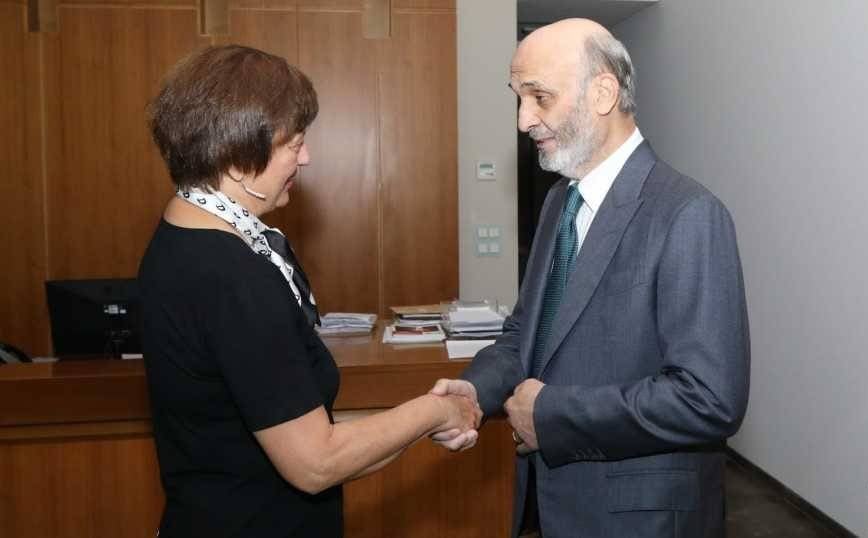 جعجع التقى فرونتسكا: لضرورة انتخاب رئيس يُعيد تشكيل السلطة