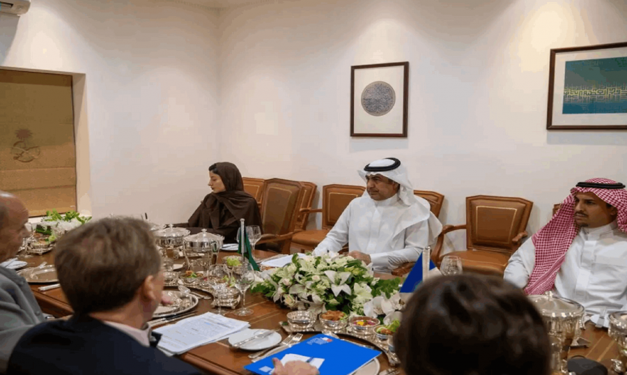 العلاقات بين البلدين وتطورات الملف اللبناني محور اجتماع العلولا ولودريان