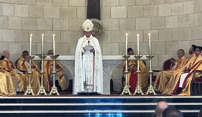 دشّن كنيسة مار شربل في إهدن
الراعي: ندين التعطيل والتطاول على الدستور
ولمصلحة من تحتجز رئاسة الجمهوريّة عندنا رهينة؟