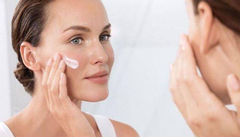 للحصول على بشرة مثالية... إليكم 3 مفاهيم تجميلية شائعة غير صحيحة