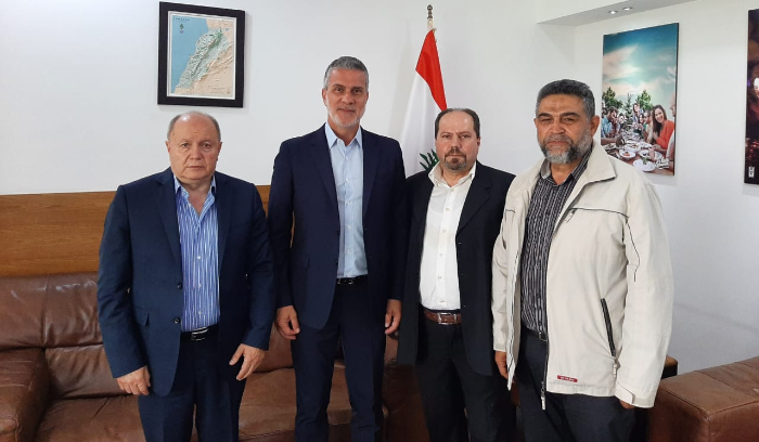 نصار بحث مع الاسمر وحداد
موضوع الالتزام بالعمالة اللبنانية