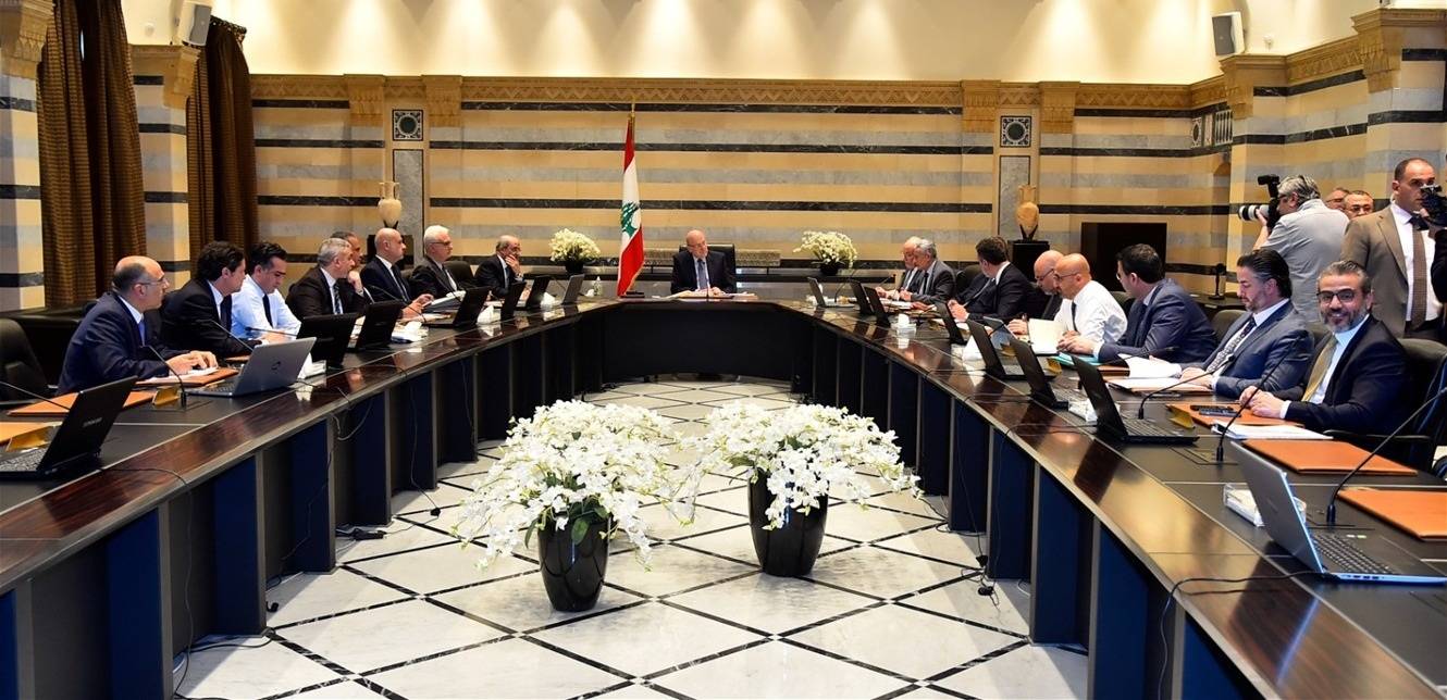 السلطة السياسية تتخذ موقف المتفرّج
للصراع الدائر بين المصارف والمودعين