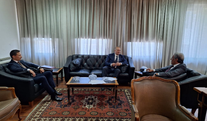 روداكوف بحث مع خوري التعاون القضائي
وسلّم تيمور جنبلاط دعوة لزيارة موسكو