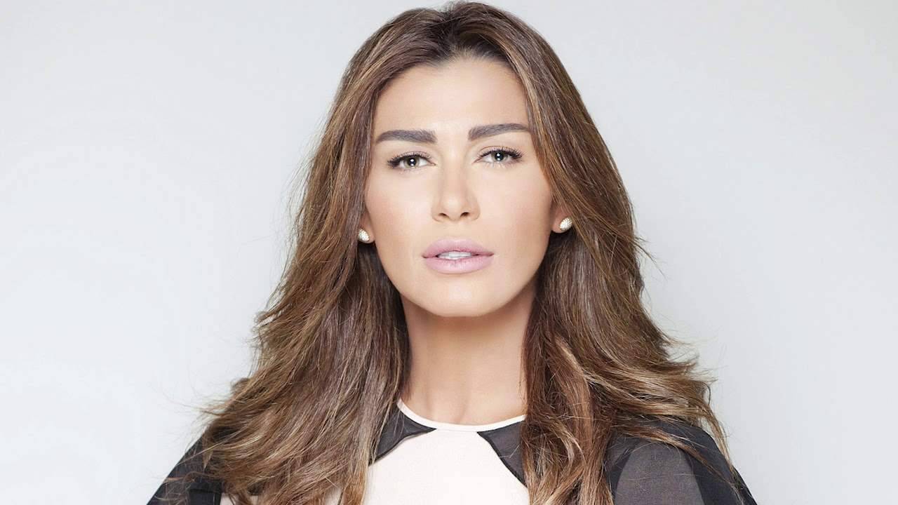 عائلة نادين الراسي مهــددة وشقيقتها ساندرين ترد.. اليكم التفاصيل