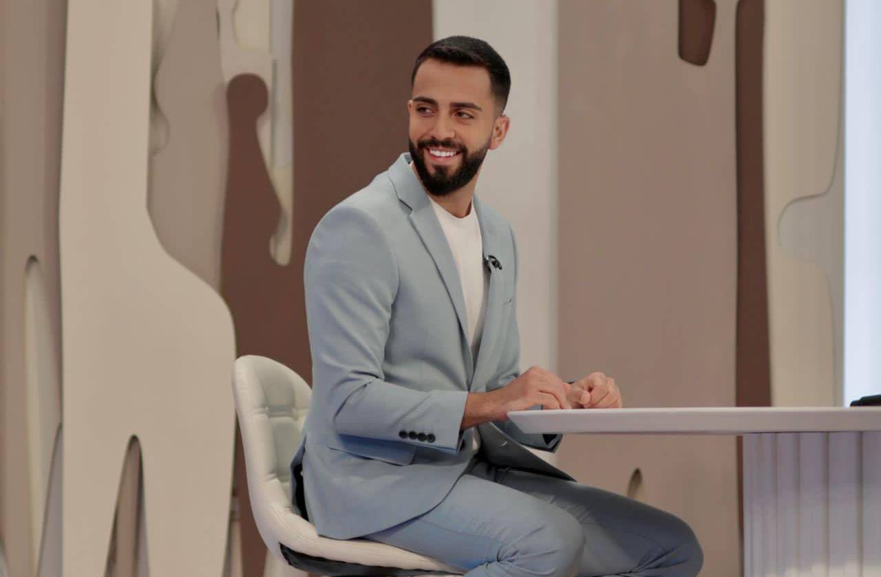 جاد صقر يحاور ضيوفه بحرفية ويطرح عليهم أسئلة "out of the box"