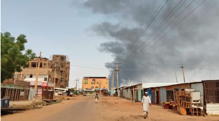 بعد إغلاق طريق الخرطوم ــ بارا.. الجيش السوداني: سندمّر أي حركة عليه