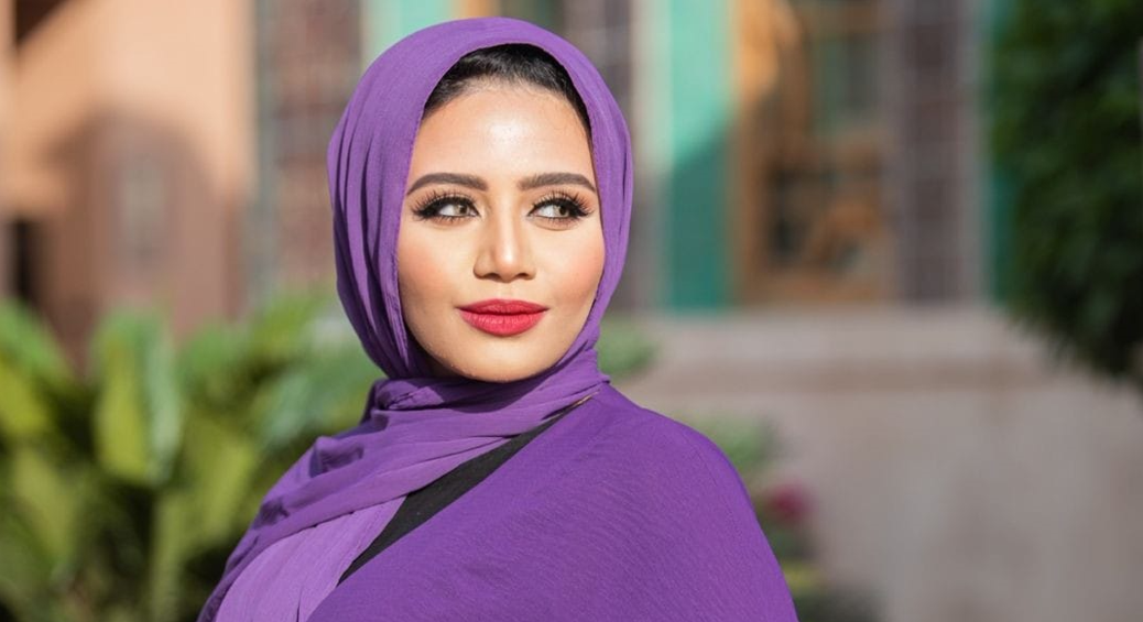 للمحجبات.. استوحي أجمل عبايات الصيف