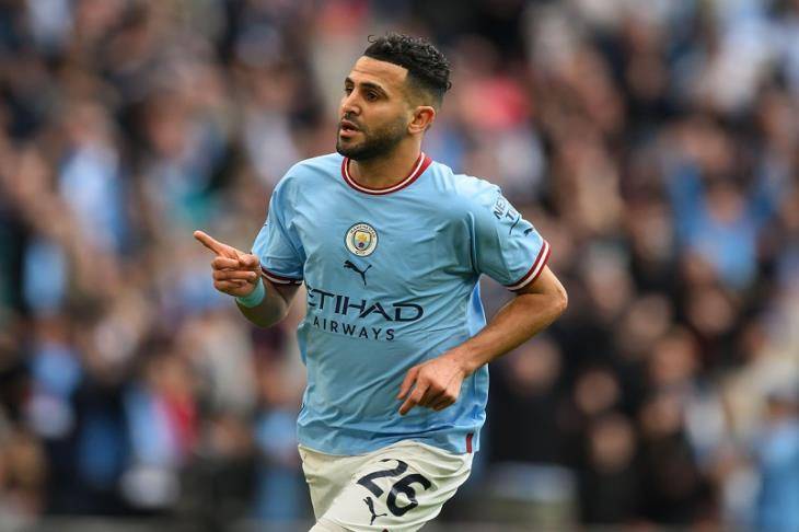 بعد الإعلان الرسمي... تفاصيل انتقال
رياض محرز وراتبه مع الأهلي السعودي