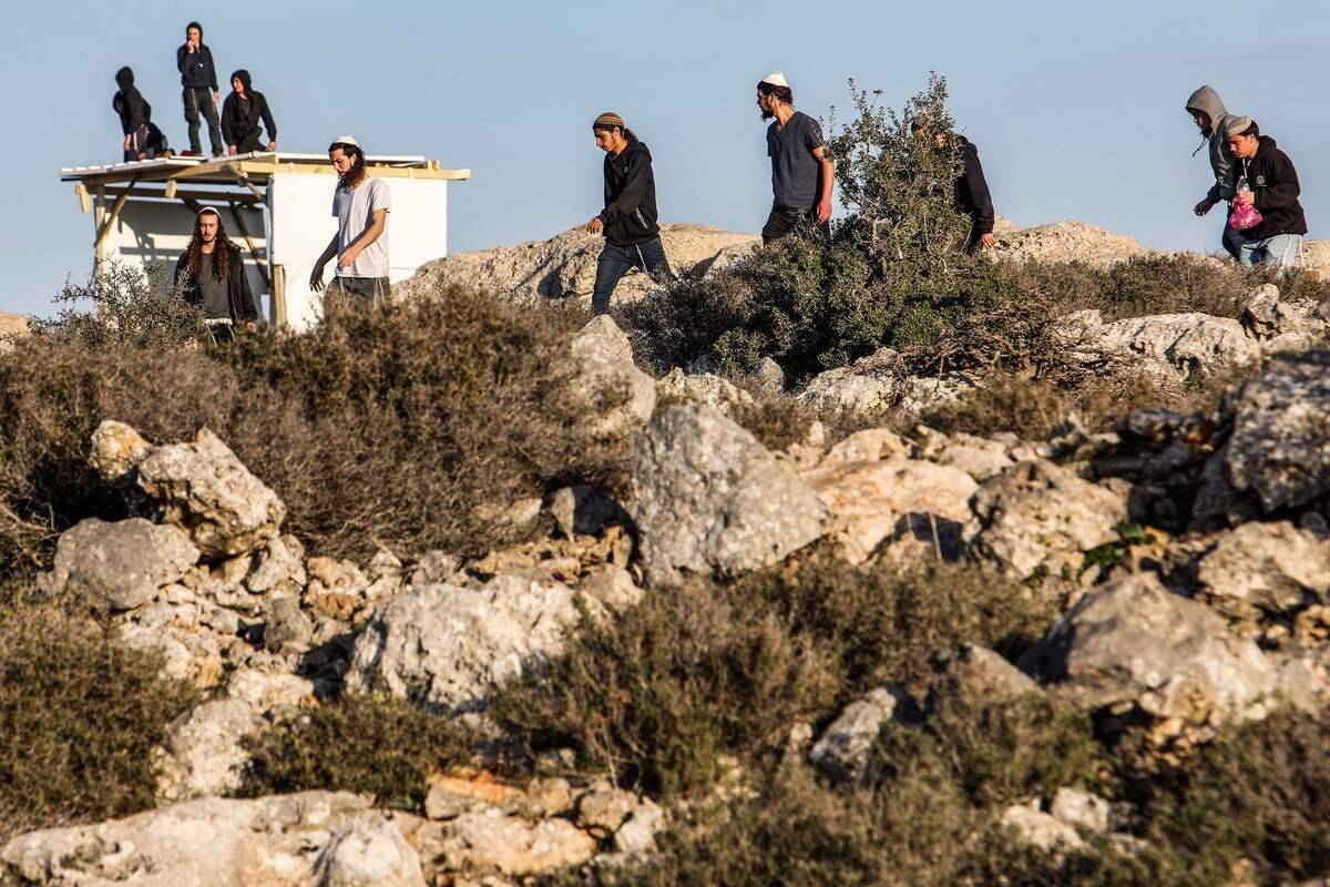 مستوطنون يقتحمون منطقة عرب المليحات غرب أريحا