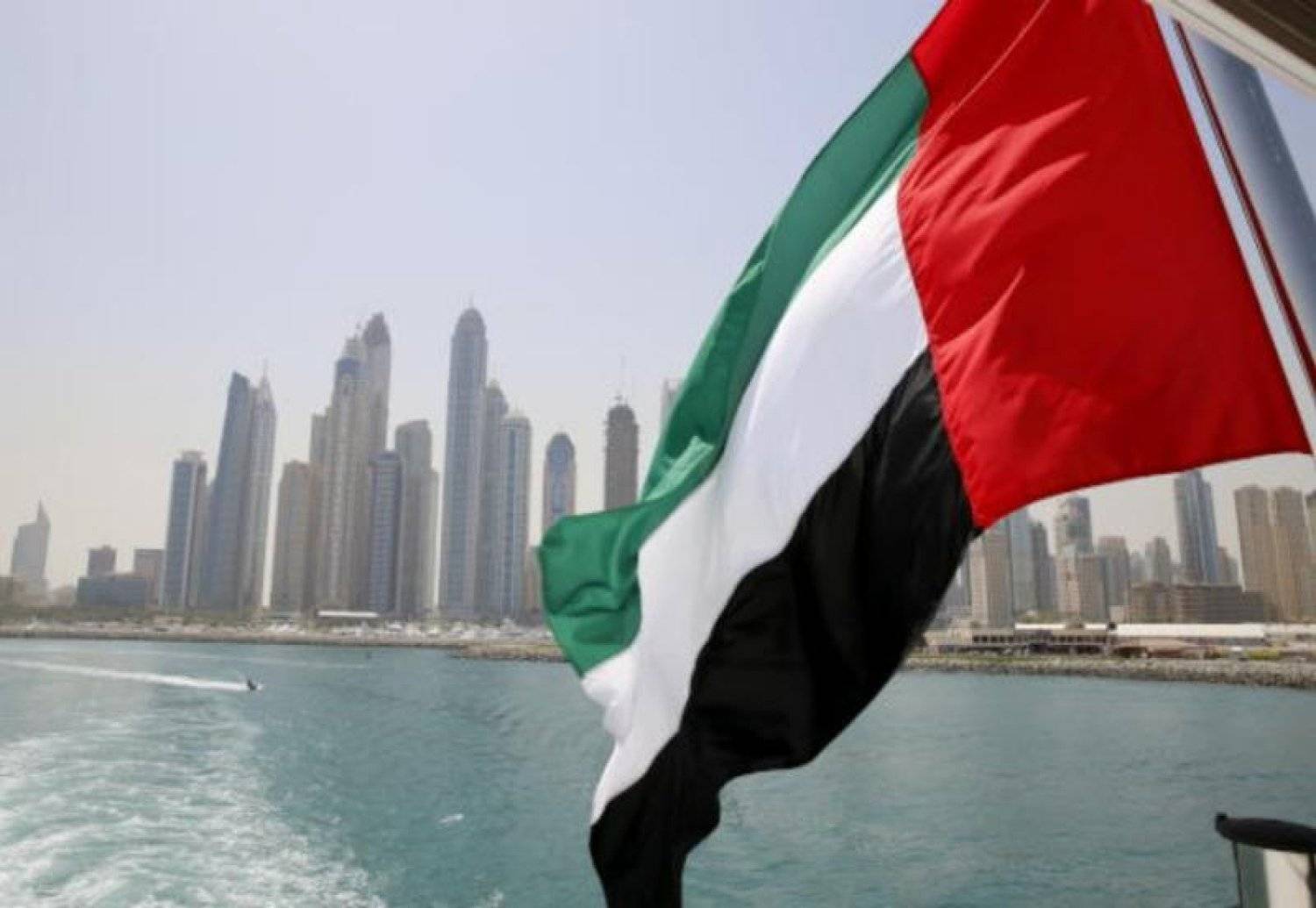 الدفاع الإماراتية: قواتنا الجوية تعاملت مع طائرة مسيّرة فوق المياه الإقليمية للدولة آتية من إيران