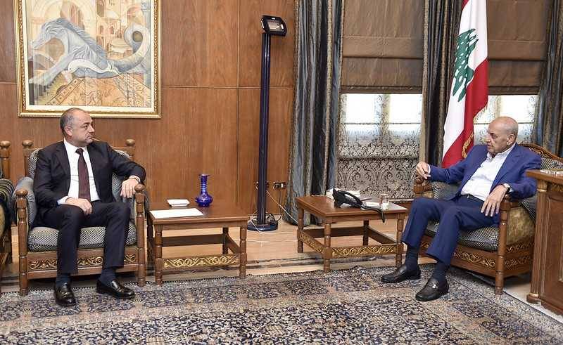 بري تشاور هاتفياً مع دريان في أحداث مخيم عين الحلوة
بو صعب: إذا لم نستطع أن نتحاور فالى انتخابات نيابيّة مُبكرة