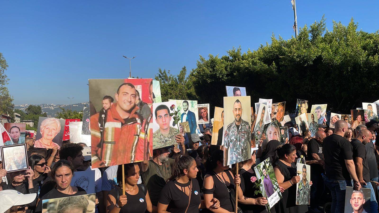 في الذكرى الثالثة لانفجار المرفأ... مسيرة من مقرّ فوج إطفاء بيروت الى تمثال المغترب
وليم نون: مطلبنا محقّ وعلى كلّ الأحزاب أن ترفع الغطاء عن المتورّطين لتأخذ العدالة مجراها