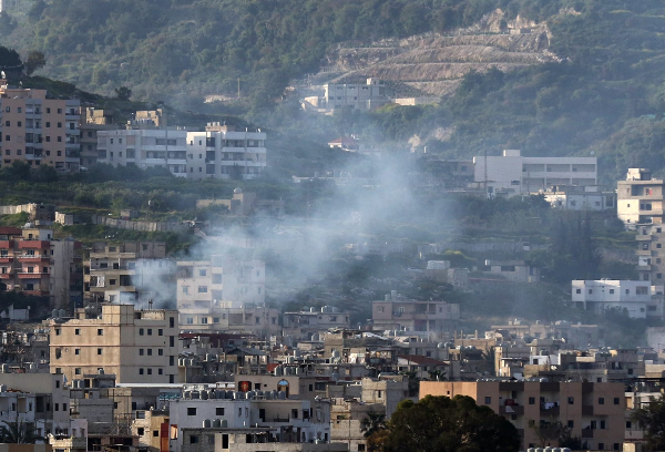 مساع فلسطينيّة - لبنانيّة لوقف إطلاق النار في عين الحلوة....
تعيين العقيد أبو أيّاد شعلان خلفاً للعرموشي...ودعوات للتهدئة وتغليب لغة الحوار
