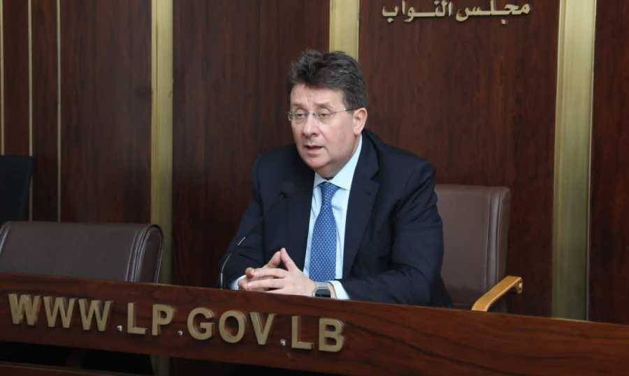 "لجنة المال" أقرّت "الصندوق السيادي للنفط والغاز "
كنعان: مستقلّ عن أيّ وصاية سياسيّة أو محاصصة
وأمواله تدار بشفافيّة للأجيال المقبلة ولتنمية الاقتصاد