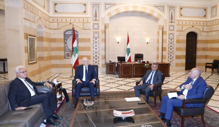 ميقاتي تراس اجتماعا لعرض واقع الاتصالات

واطلع من الاسمر ومحفوظ على الواقع التربوي
