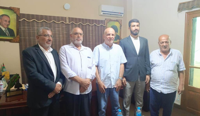 وفد تحالف القوى الفلسطينية في صور
زار خريس وبحث معه التطورات