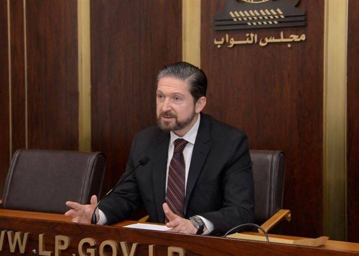 كرامي: المخرج الوحيد من النفق
هو تطبيق الخطة الشاملة للإصلاحات