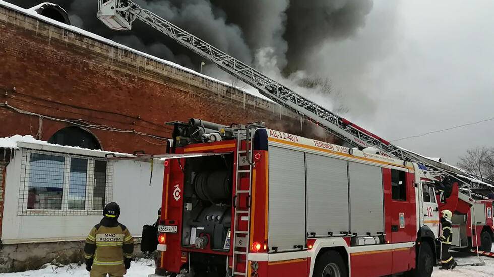 حريق في موسكو تزامناًِ مع إسقاط 12 مسيّرة أوكرانية