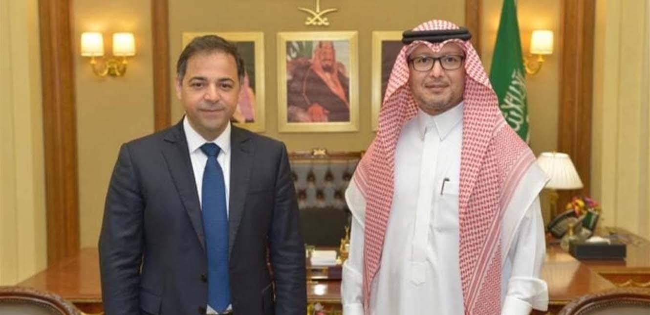 زيارة الحاكم بالإنابة وسيم منصوري
للسفير السعودي وليد البخاري لافتة جداً