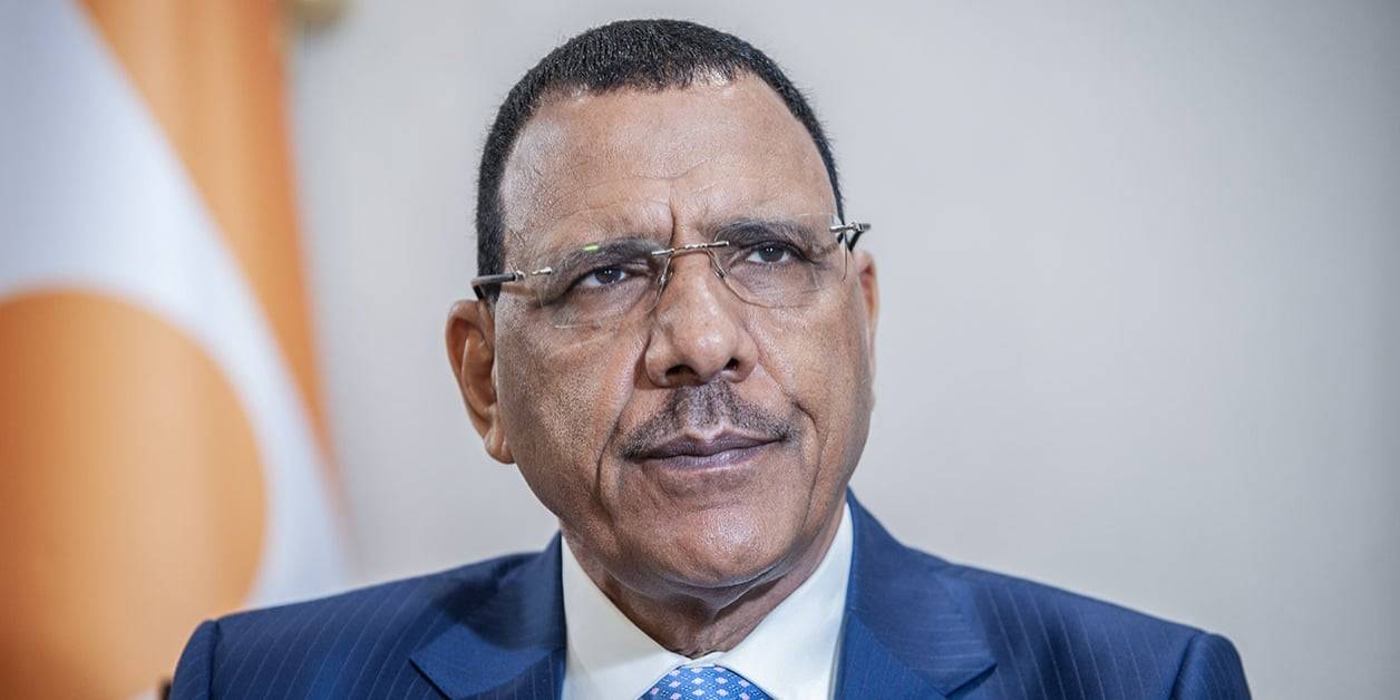 وسط تزايد المخاوف على مصيره... رئيس النيجر يتلقى زيارة من طبيبه