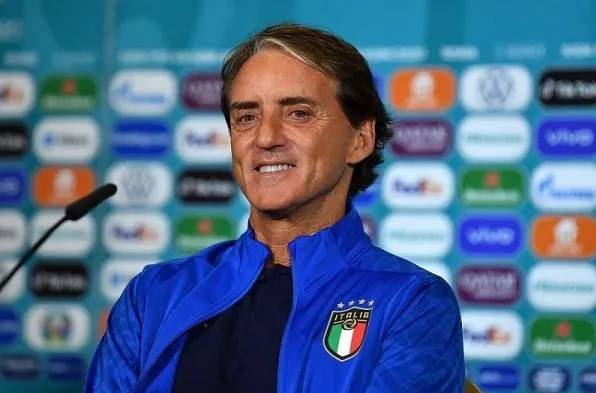 رسمياً... استقالة مانشيني من تدريب إيطاليا