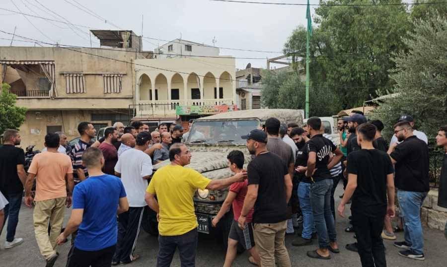 عين قانا من دون كهرباء... والأهالي يعتصمون وينددون بمواقف نواب المنطقة
