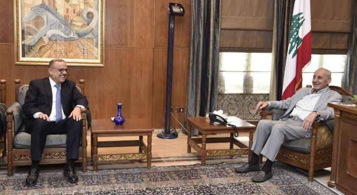 تسلّم تقرير التدقيق الجنائي لشركة "الفاريز اند مارسال"
بري بحث مع البيسري الأوضاع الأمنيّة
سعد: لمعالجة ما حدث بعين الحلوة حتى لا يتكرر