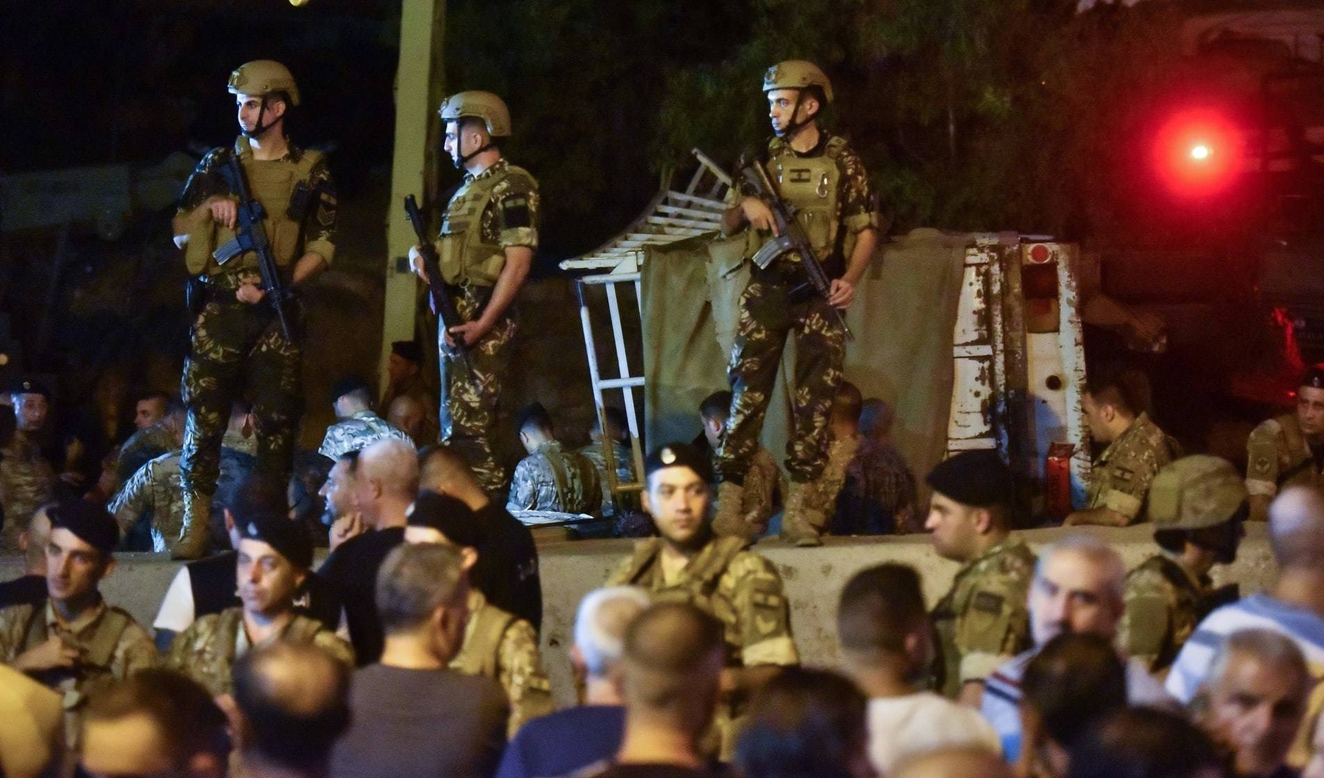 الجيش ينجو مجدداً من محاولات زجّه في الحوادث الأمنية ويحتوي الجميع حفاظاً على الاستقرار