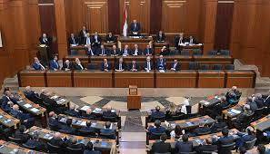 بوشكيان: لا يجوز للانقسامات أن تعرقل صدور
قوانين مثل استعادة الاموال المصادرة في المصارف