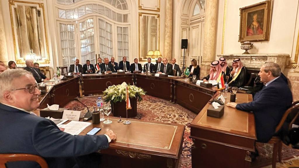 لبنان تحفظ عن عبارة «العودة الطوعيّة» بـ«العودة غير القسريّة» خلال الإجتماع الوزاري العربي في القاهرة