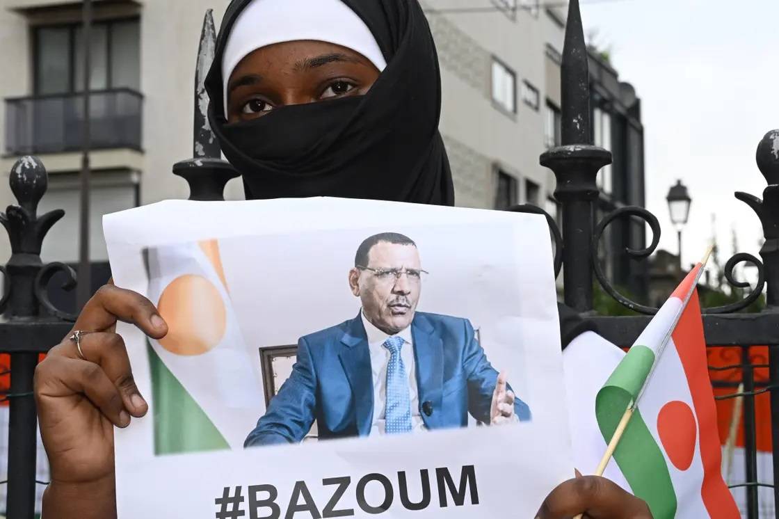 جيش النيجر طلب عون فرنسا في حماية بازوم عقب الإنقلاب... ماذا حصل؟