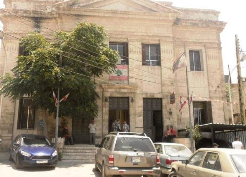 أجبان وألبان غير مطابقة للمواصفات في بعلبك... والمحافظ يتحرك