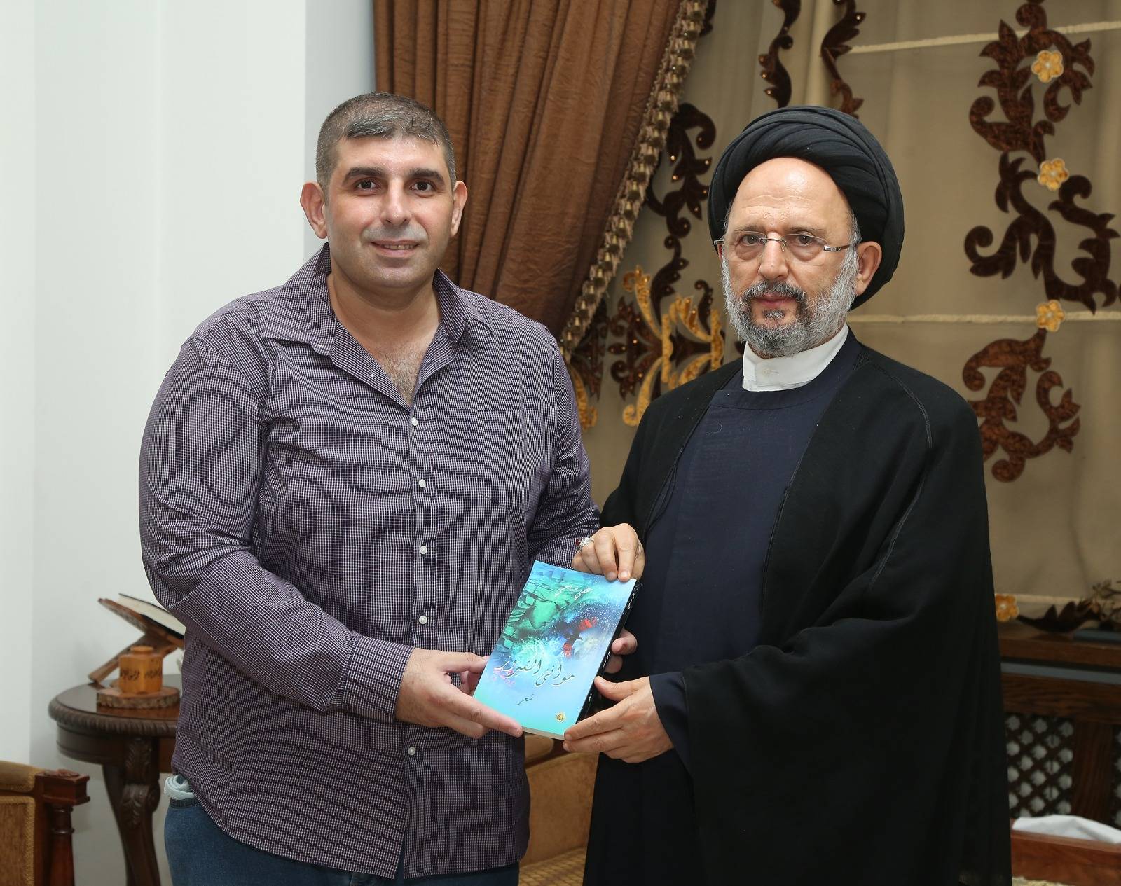 الزميل علي ضاحي يُصدر مجموعته
الشعريّة الأولى 