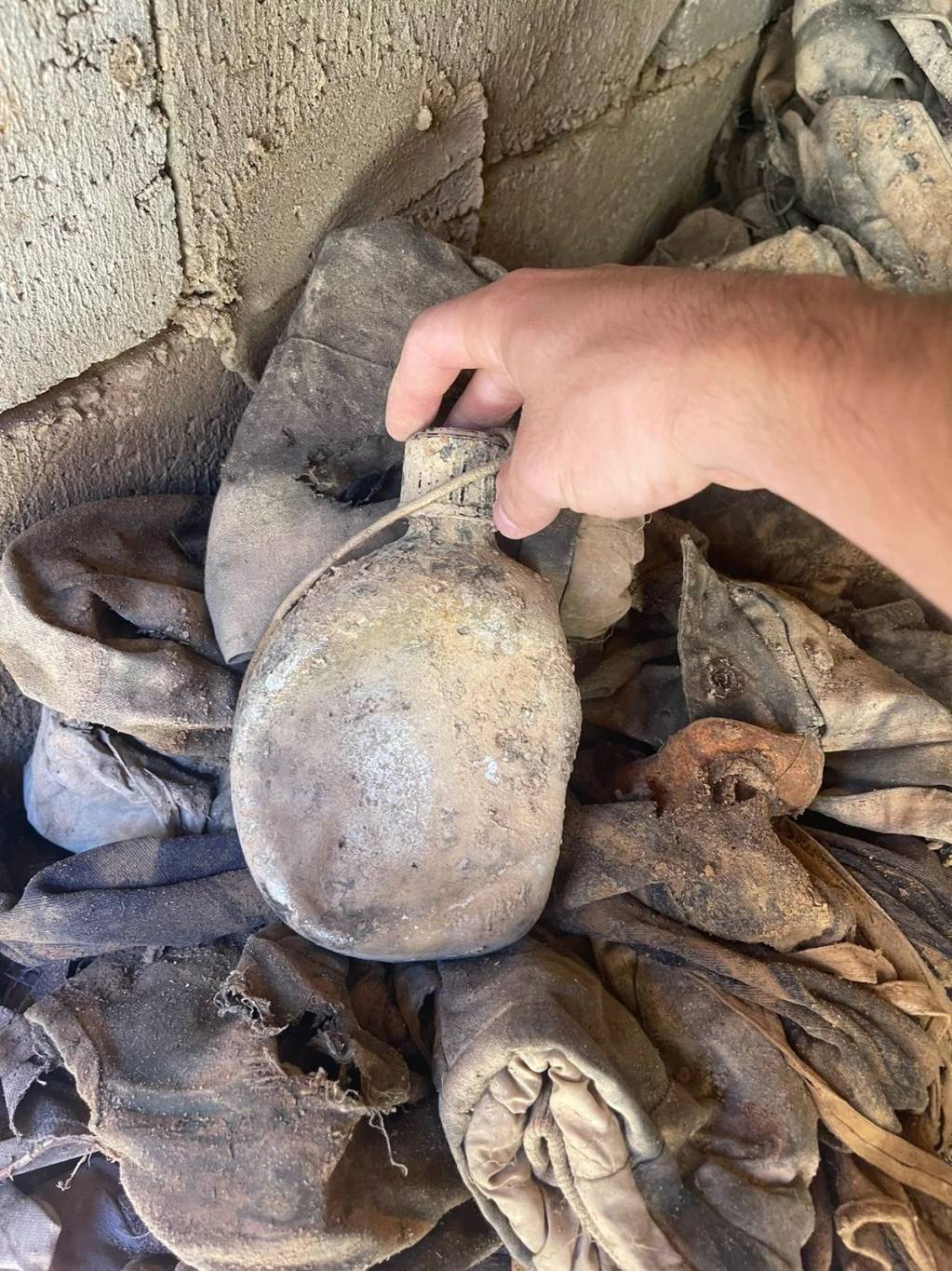 العثورُ على ثلاثة جثث في البقاع الغربي باللباس العسكري
