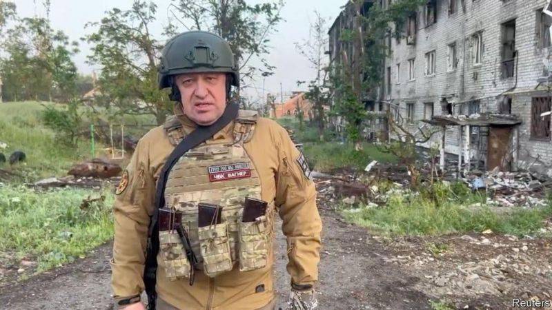 هل زُرعت عبوة ناسفة بطائرة بريغوجين وما علاقة طياره الشخصي؟