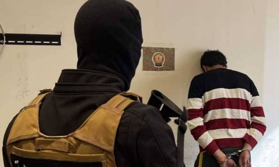 أمن الدولة توقف مروجاً للمخدرات